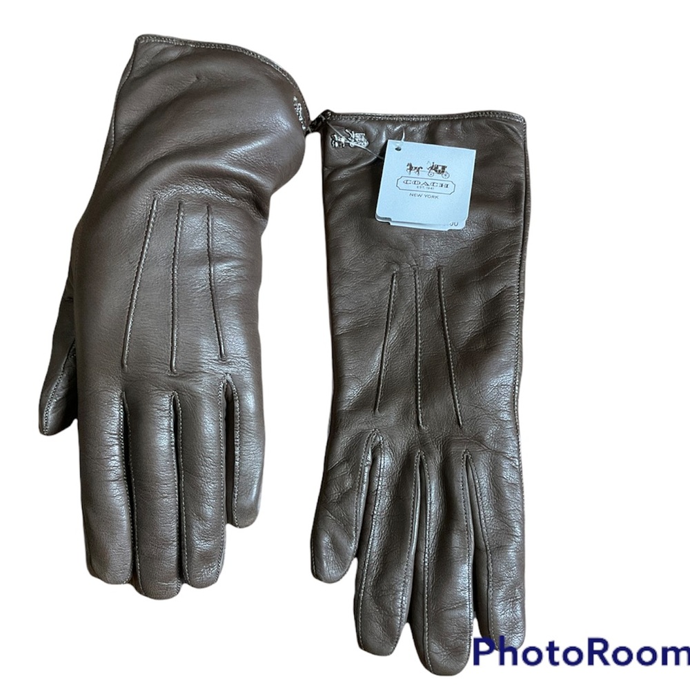 Coach🧤 - Picture 8 of 14